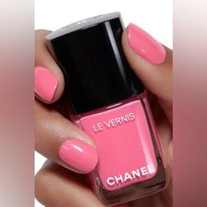 NEW Chanel Le Vernis Nail Colour 606 Aurore